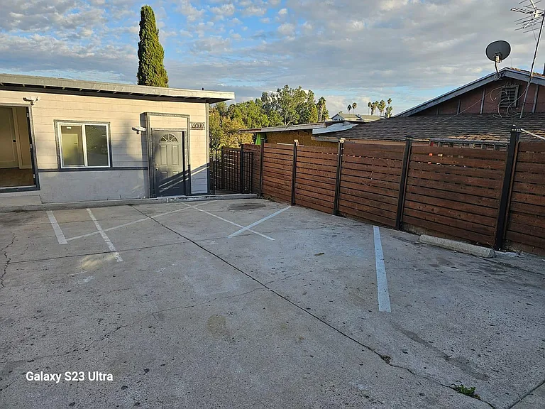 4928 Auburn Dr #B — Photo 6
