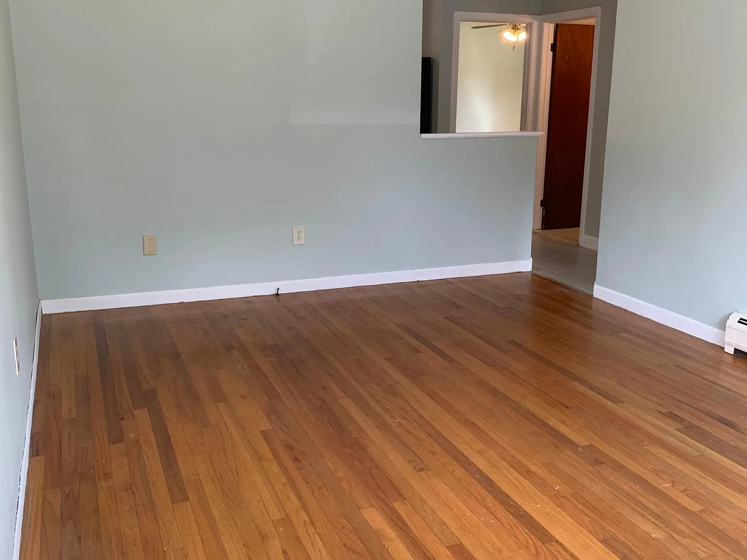 2 bed, 800 sqft, $2,000 — Photo 4