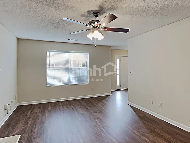 209 Signet Ct — Photo 8
