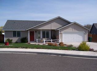 3609 S Newport Pl, Kennewick, WA 99337