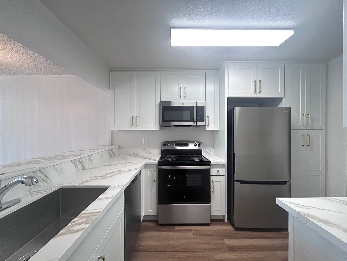2 bed, 1.5 bath, 1048 sqft, $3,000 — Photo 3