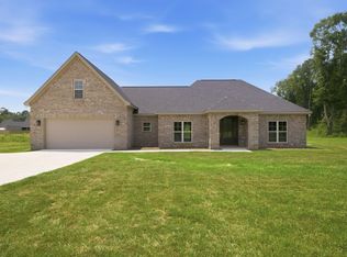 33 M D Thompson Rd, Moselle, MS 39459