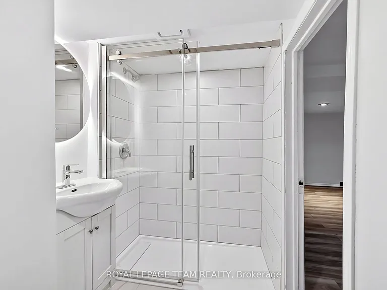 131 Acacia Ave — Photo 39