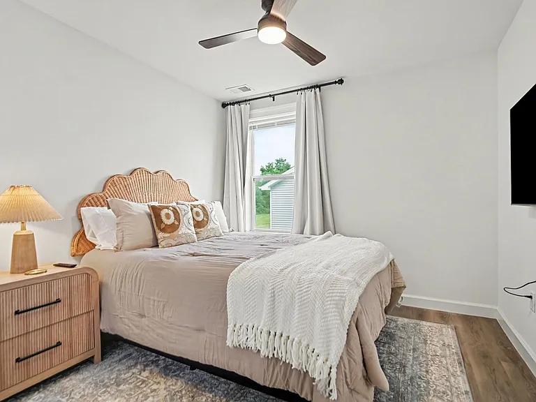 2072 Thimble Creek Dr — Photo 11
