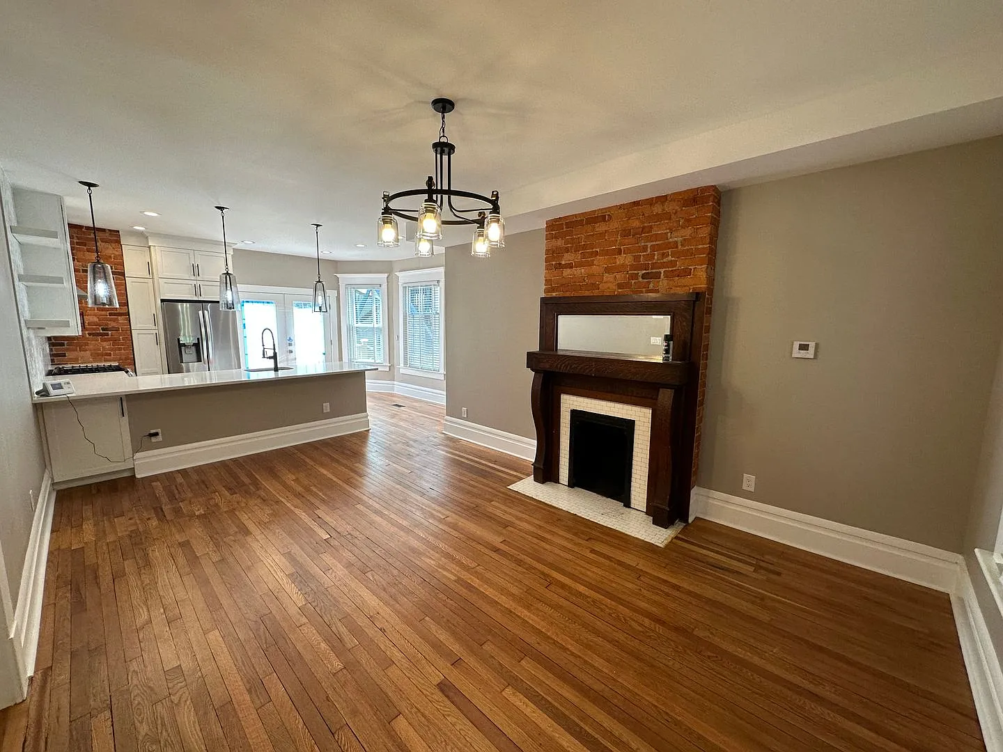 Indianola Ave 1462 NPR — Photo 2