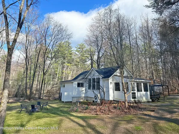 61 Ohayo Mountain Road, Woodstock, NY 12498