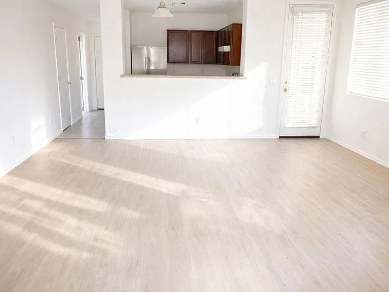 3019 S 101st Ave — Photo 1