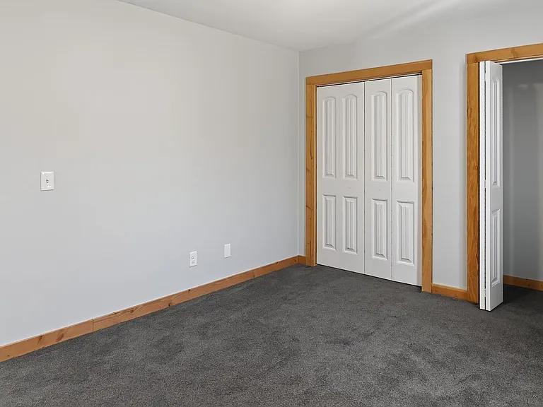 2909 Elderberry Ave — Photo 4