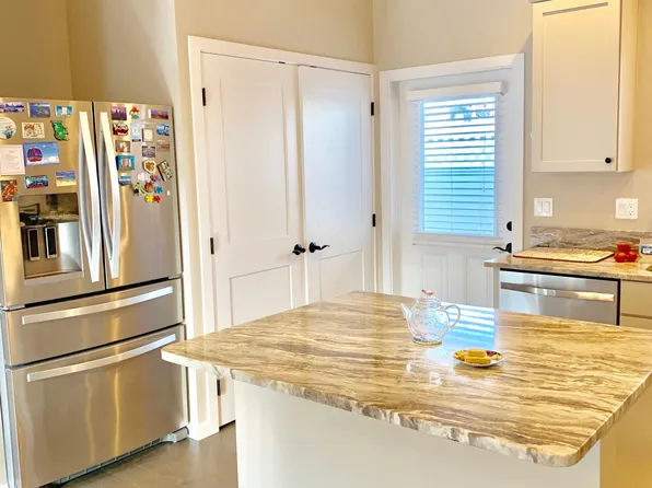 2518 J Ave, Anacortes, WA 98221