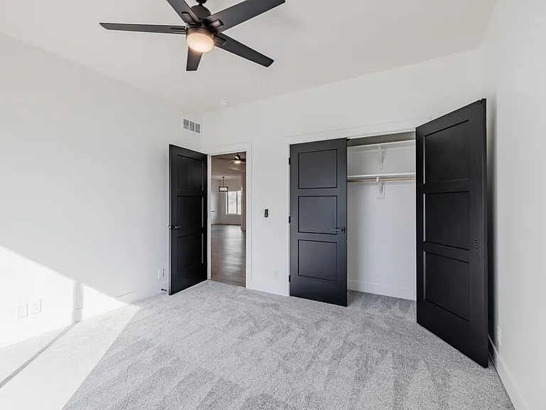 8620 S 49th St — Photo 32