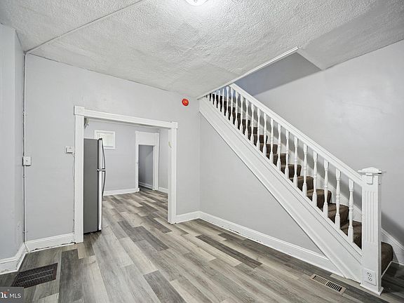 3rd image of 1524 E 28th St