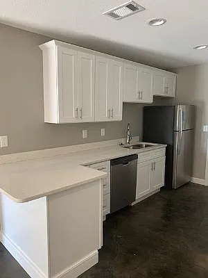 453 B Avenue - 90 — Photo 3