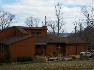 29 Scenic Ln, Huntington, WV 25702