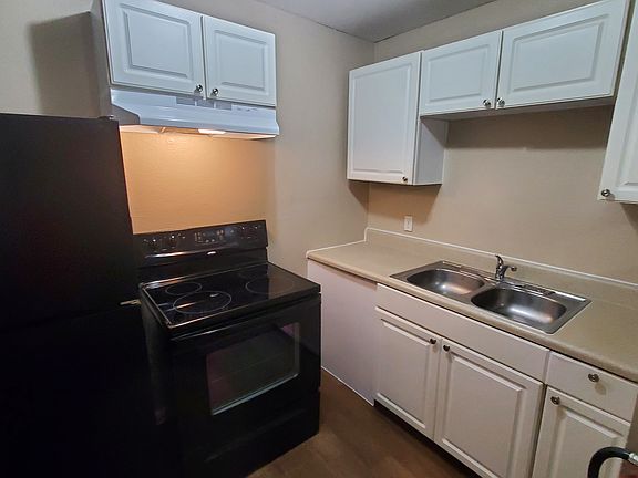 2nd image of 953 6th St SE APT 7