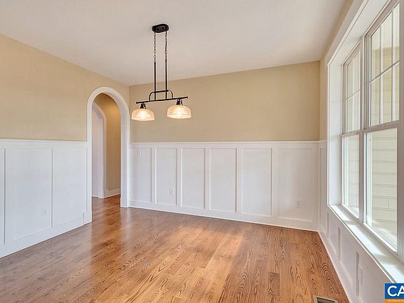 4th image of 9 Langdon Woods Dr