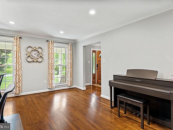 5th image of 1 Glenhurst Ct