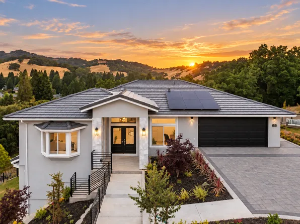 130 Arbor View Ln, Lafayette, CA 94549