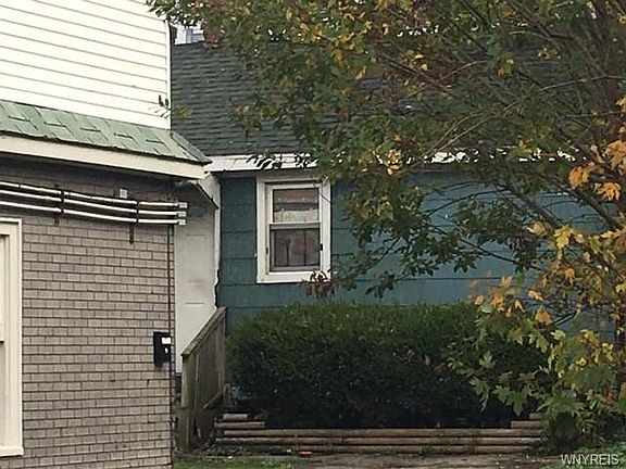 3rd image of 1943 Niagara St