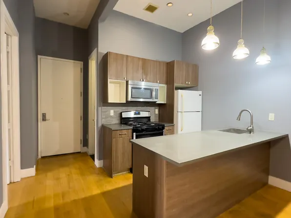 554 Wilson Avenue image 1 of 14