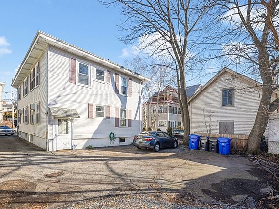 3rd image of 110-112 Waltham St #110