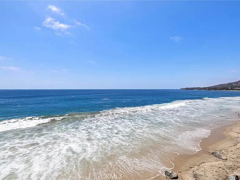 1045 Gaviota Dr #B — Photo 45