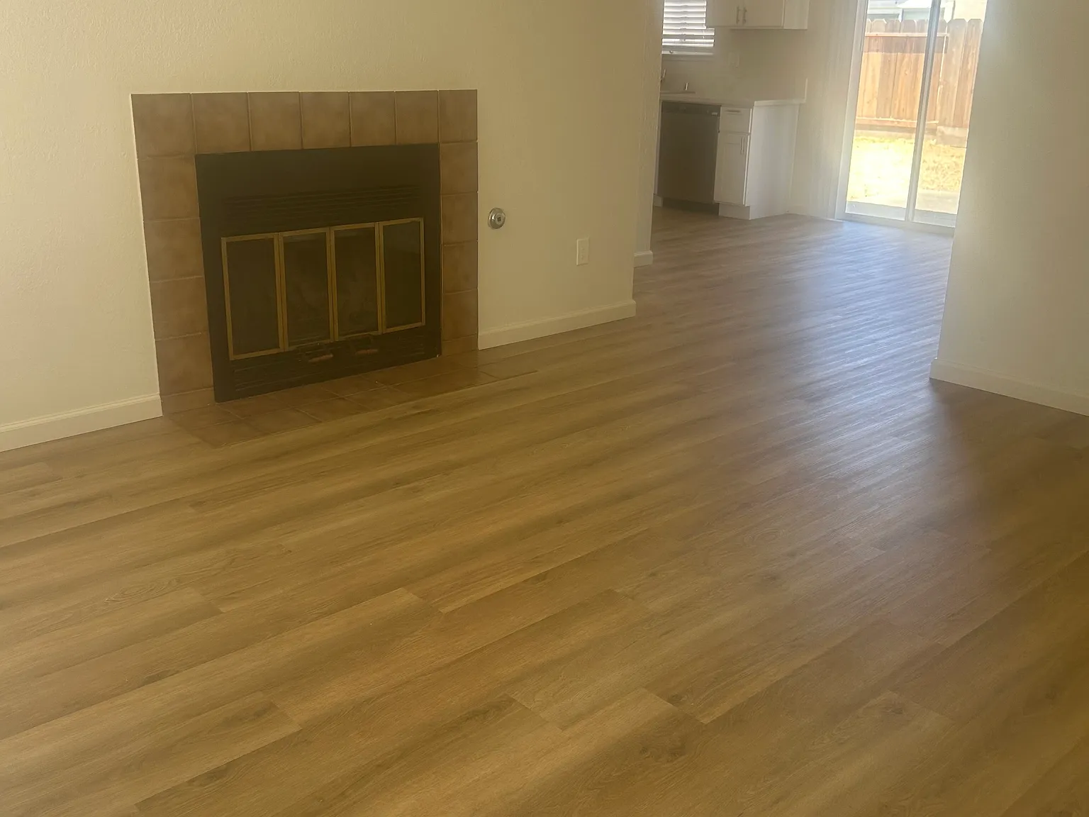 2 bed, 908 sqft, $1,850 — Photo 2