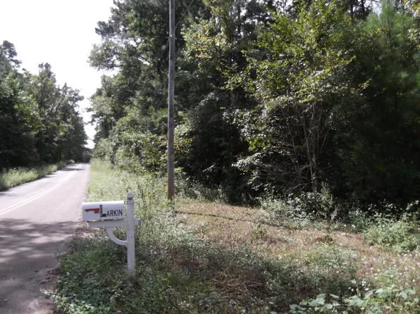 5TH D A V Ln, Marianna, FL 32446