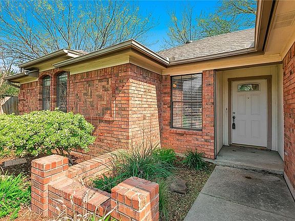 3rd image of 7617 Doris Ct
