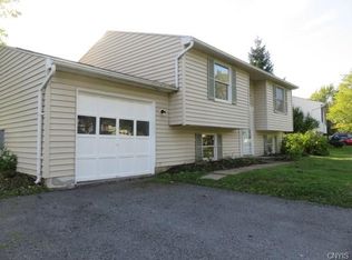 8282 Mantova Dr, Clay, NY 13041