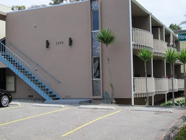2245 Newcastle Ave — Photo 1