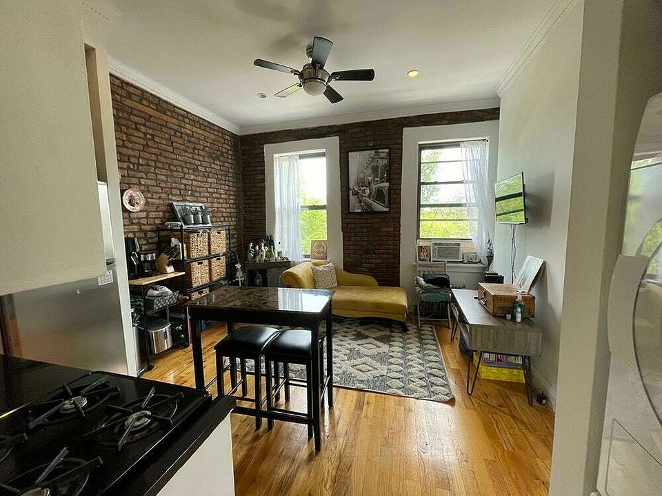 1st image of 229 Carroll St APT 6