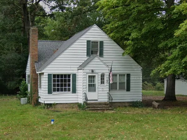 52113 Clover Trl, Granger, IN 46530