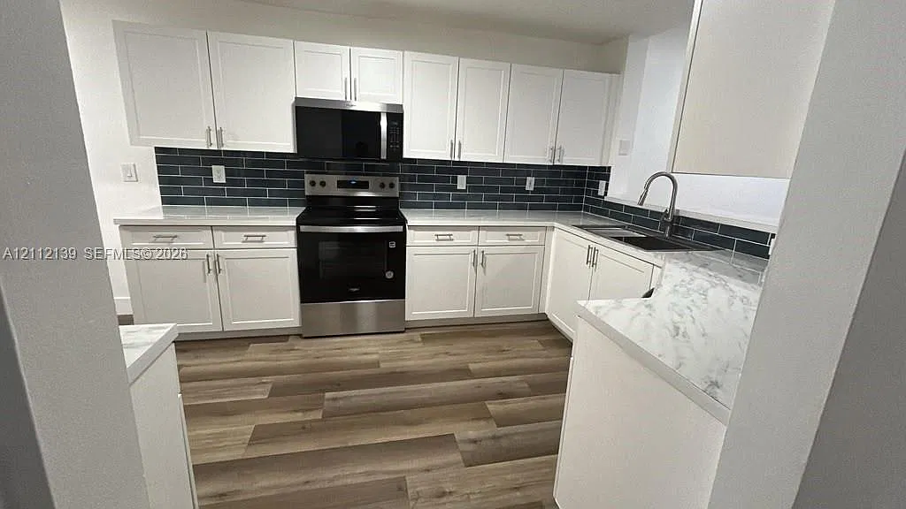 4101 Pine Ridge Ln — Photo 2