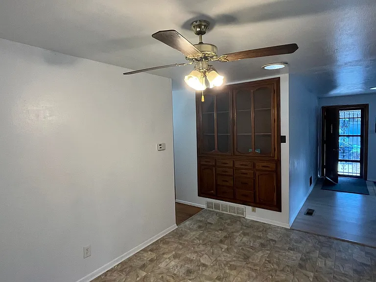 12372 E 30th Ave — Photo 3