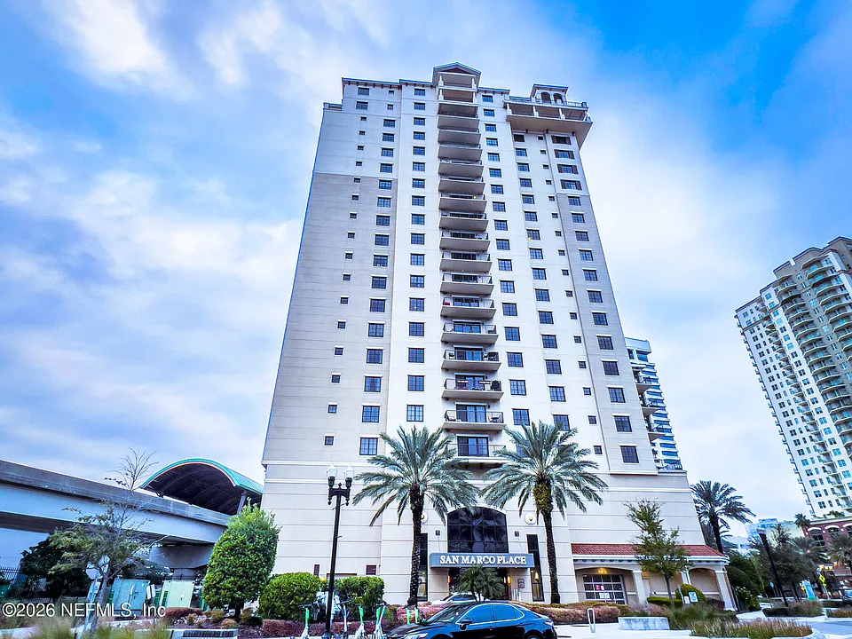 1478 Riverplace Blvd #401