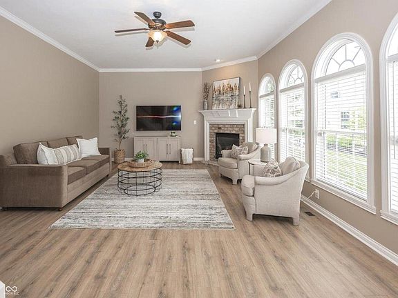 3rd image of 16802 Oak Manor Dr