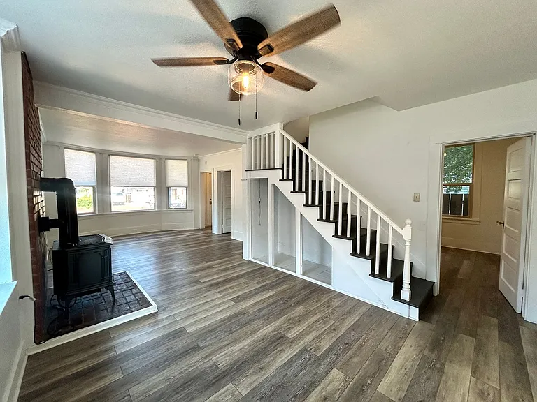 304 S Anderson St — Photo 10