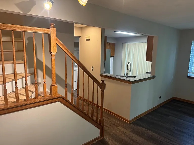 274 W Treehouse Ln — Photo 2