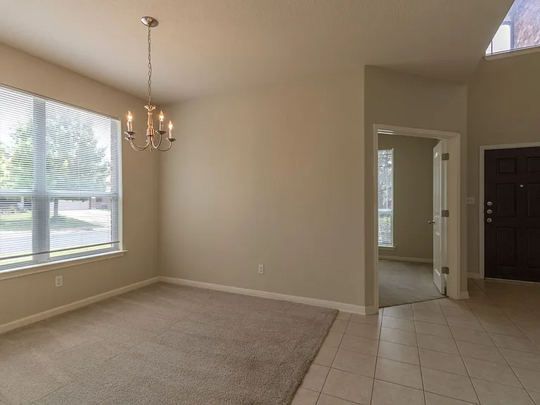 18601 Derby Hill Ln — Photo 8