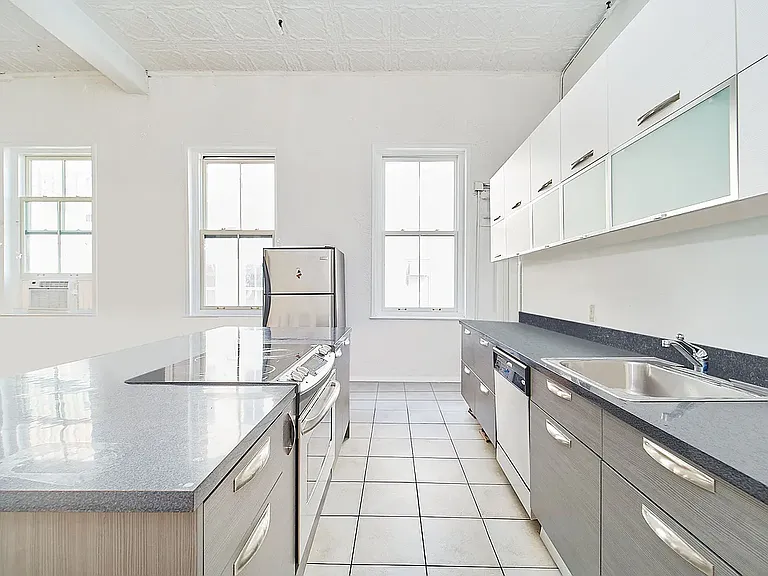 7 Mercer St #5W — Photo 2