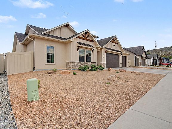 4th image of 260 Maggie Dr