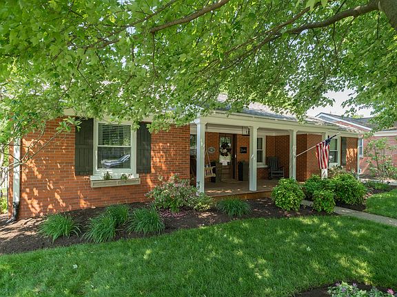 3rd image of 745 Mount Vernon Dr