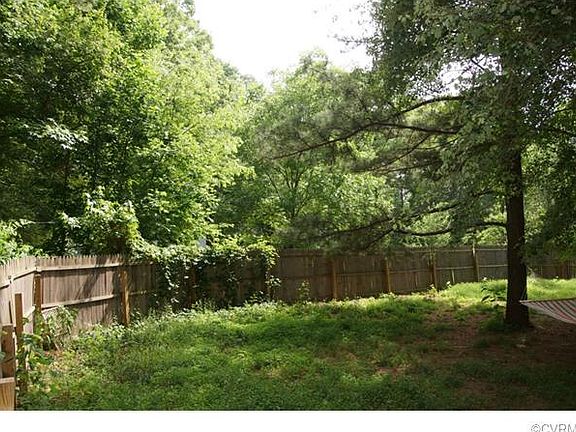 3rd image of 8525 Foxberry Dr