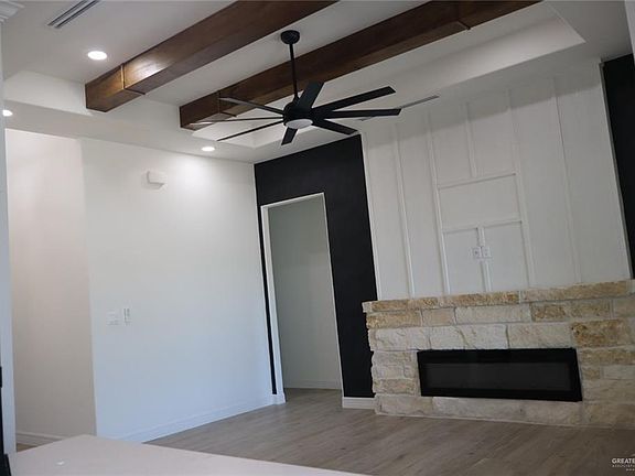 4th image of 1305 Harbor Ln