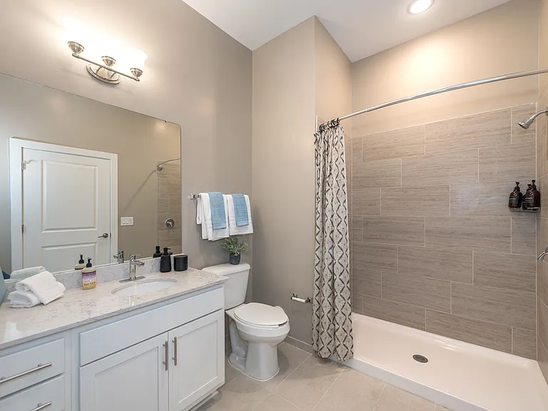 Acclaim at Cary Pointe — Photo 12