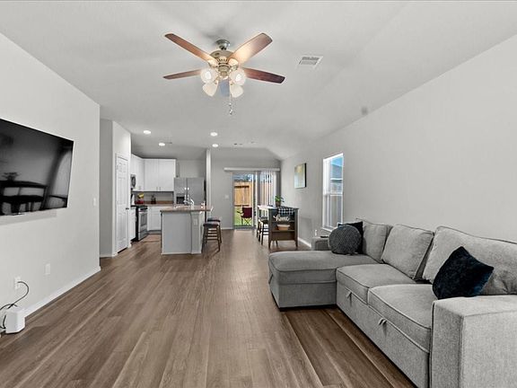 3rd image of 2139 Twisted Cedar Ct
