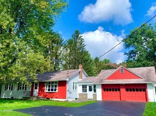 818 Long Ridge Rd, Hawley, PA 18428