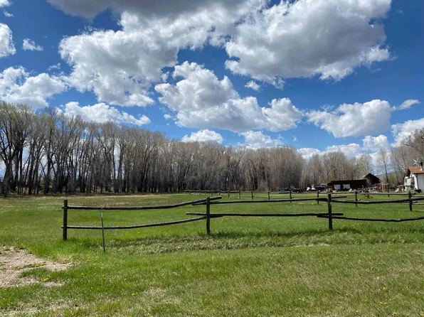 29 Cedar Dr, Encampment, WY 82325