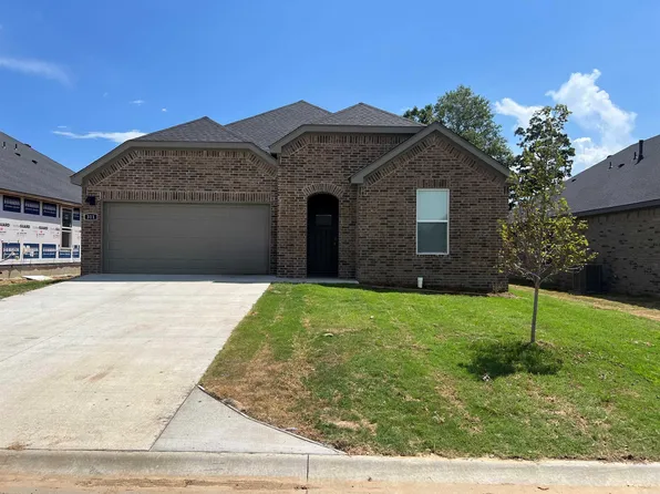 311 Cain Trl, Maumelle, AR 72113