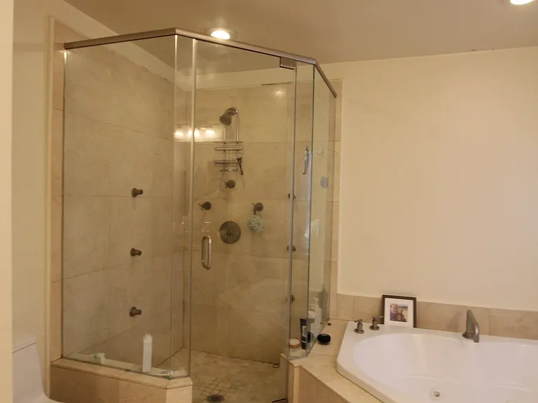 31 Florence St #31 — Photo 34